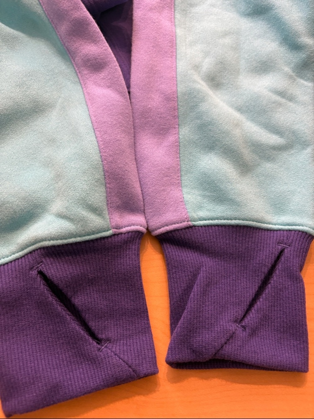 ⭐️ NWT- All in Motion Hoodie in Dark Purple & Teal Accent- small/ 6/6x - Picture 9 of 10
